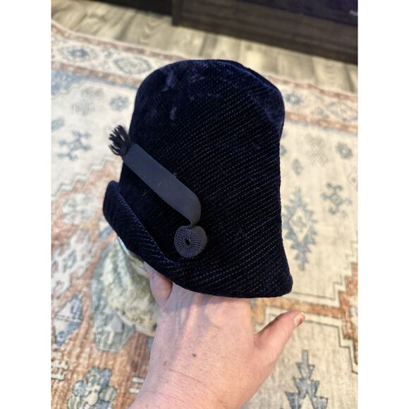 Vintage Yvonne Saint Laurent Blue velvet Peter Pan vintage stunning hat main image 6